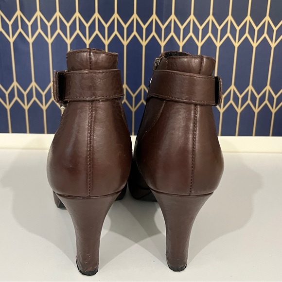 Chocolate ankle boots - Picture 2 of 4